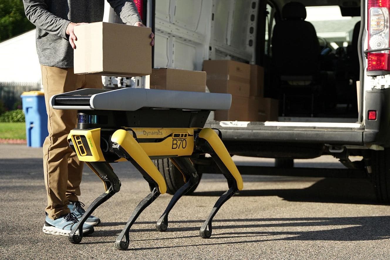 Boston Dynamics ทดลองใช้หุ่นยนต์ Spot ช่วยงานส่งพัสดุ