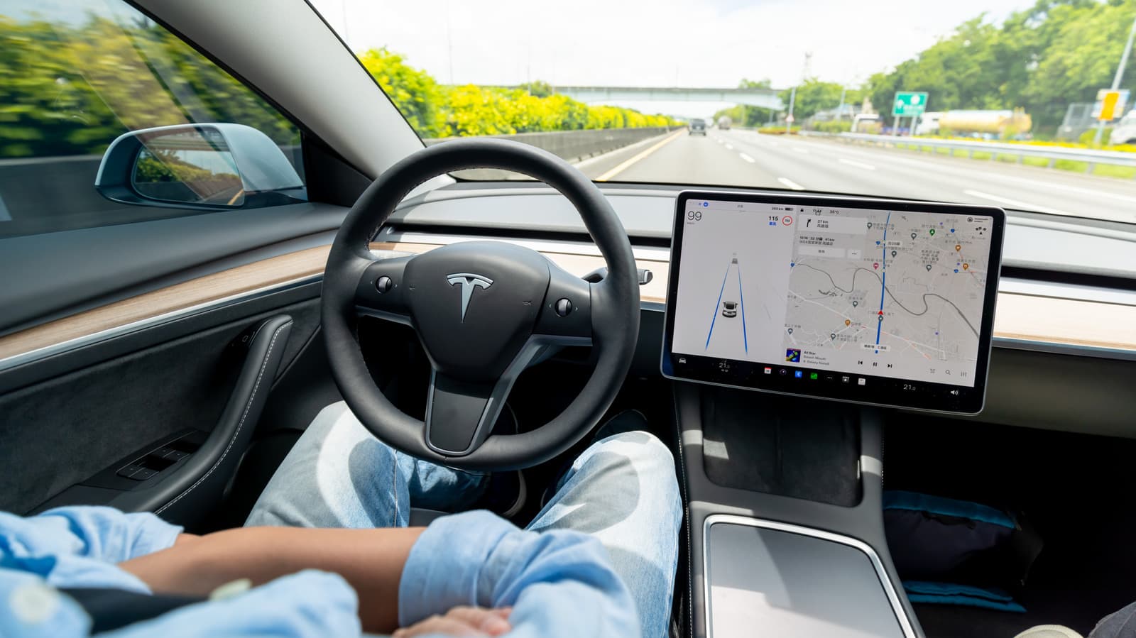 NTSB ชี้คนขับสั่งแทรกการทำงานของ Tesla Full Self-Driving ก่อนเกิดเหตุชนเสียชีวิต