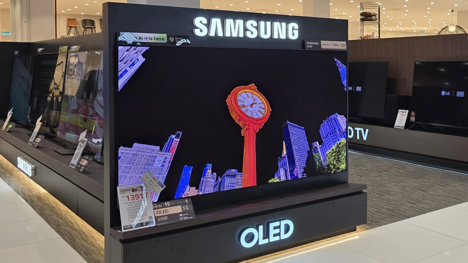 OLED ทีวียังน่าจ่ายแพงอยู่ไหมในปี 2026