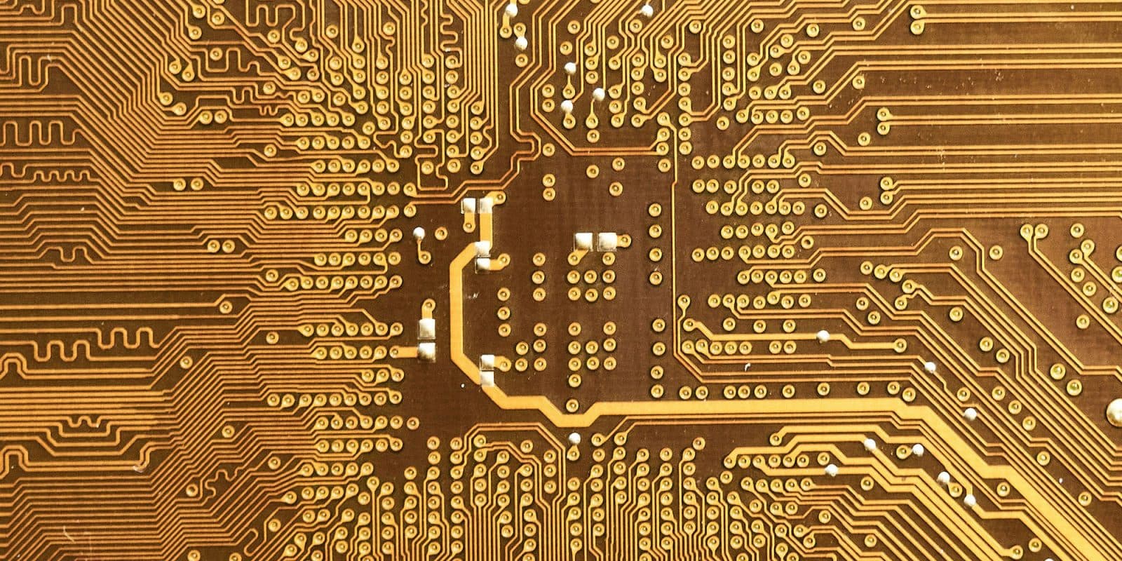 Apple ทุ่มสัญญาชิป Broadcom มูลค่า 3 หมื่นล้านดอลลาร์ หนุนผลิตในสหรัฐฯ