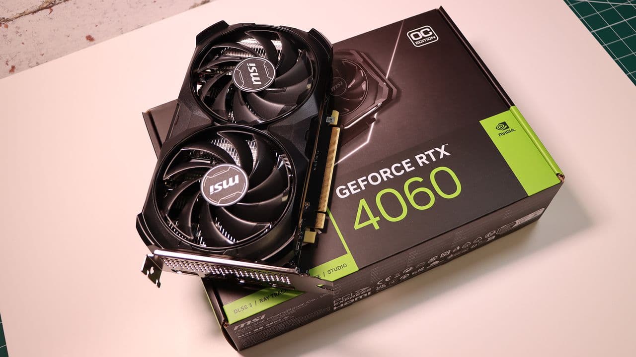 ดัดแปลง RTX 4060 เป็นการ์ดจอไร้พัดลมด้วยฮีตซิงก์ขนาดยักษ์