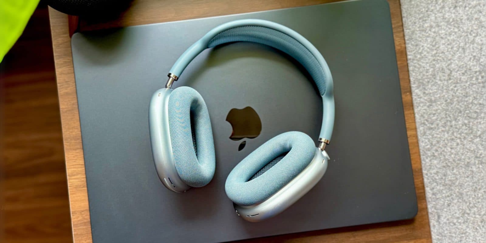 ศาลสหรัฐฯ ตัดข้อกล่าวหาส่วนใหญ่คดีฟ้อง AirPods Max เรื่องปัญหาคอนเดนเสชัน