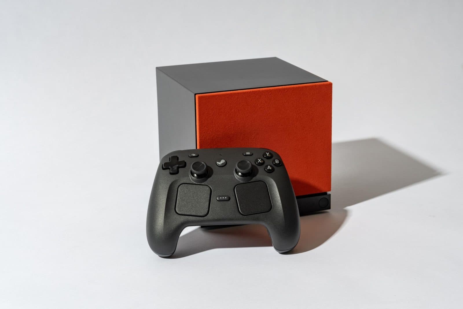 Steam Machine ของ Valve ที่เข้ากับทั้งทีวี โต๊ะทำงาน และการใช้งานจริง
