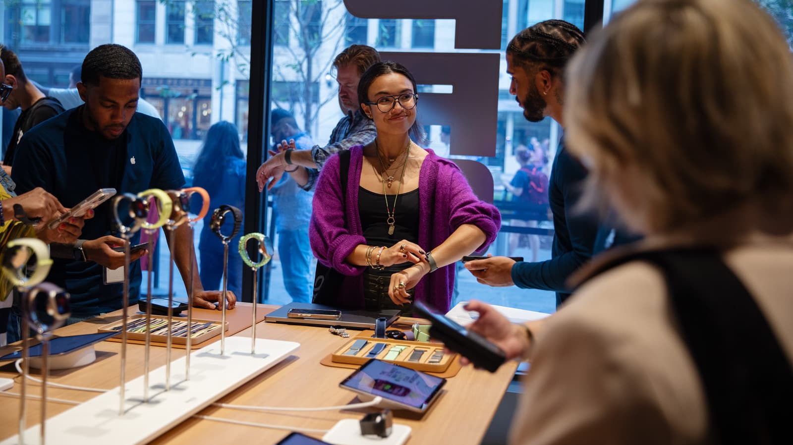 Apple Watch รุ่นใหม่อาจยังไม่เปลี่ยนดีไซน์ใหญ่จนกว่าจะอีกอย่างน้อย 1 ปี