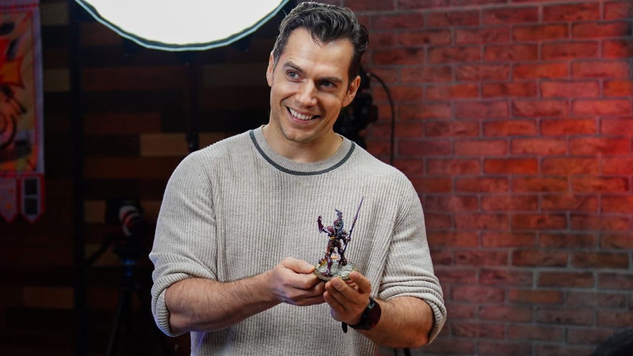 Amazon ดึง Mike Flanagan ร่วมโปรเจกต์ Warhammer 40,000 ของ Henry Cavill