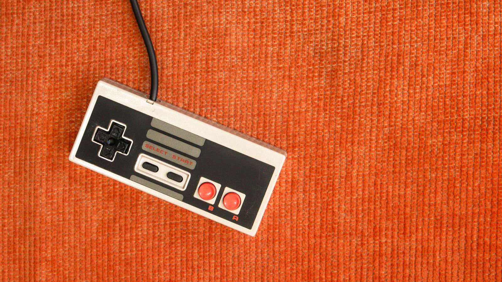 พบเครื่อง Nintendo Famicombox หายากในโรงแรมเลิฟโฮเทลญี่ปุ่น