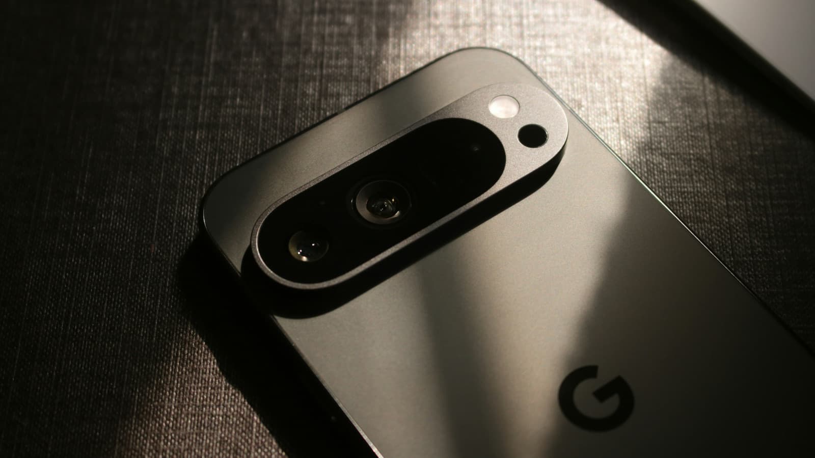 Google บอกแก้ปัญหาแบต Pixel ไหลแล้ว แต่ผู้ใช้บางส่วนยังไม่เห็นผล