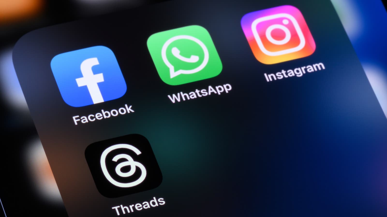 อียูชี้ดีไซน์ Facebook และ Instagram ที่ทำให้ติดใช้งาน เข้าข่ายผิดกฎหมาย