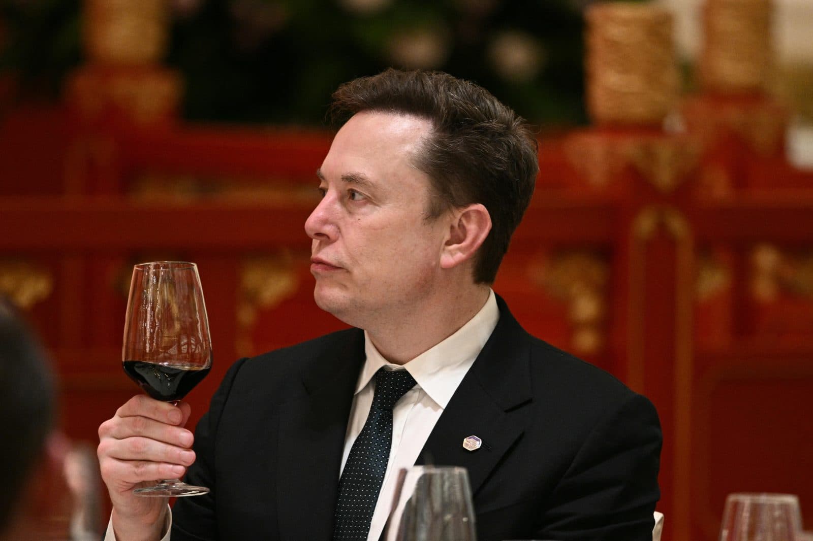 Cards Against Humanity ระดมทุนสร้างอนุสาวรีย์ประชด Elon Musk ใกล้ Starbase