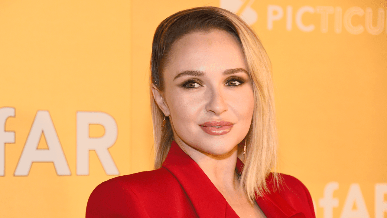 แฟนเกมและเพื่อนร่วมงานร่วมไว้อาลัย Hayden Panettiere หลังการเสียชีวิตอย่างกะทันหัน