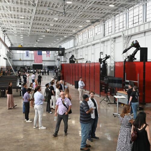 อดีตวิศวกร SpaceX เปิดสตาร์ทอัปสร้างโรงงานหุ่นยนต์ผลิตชิ้นส่วนเหล็ก