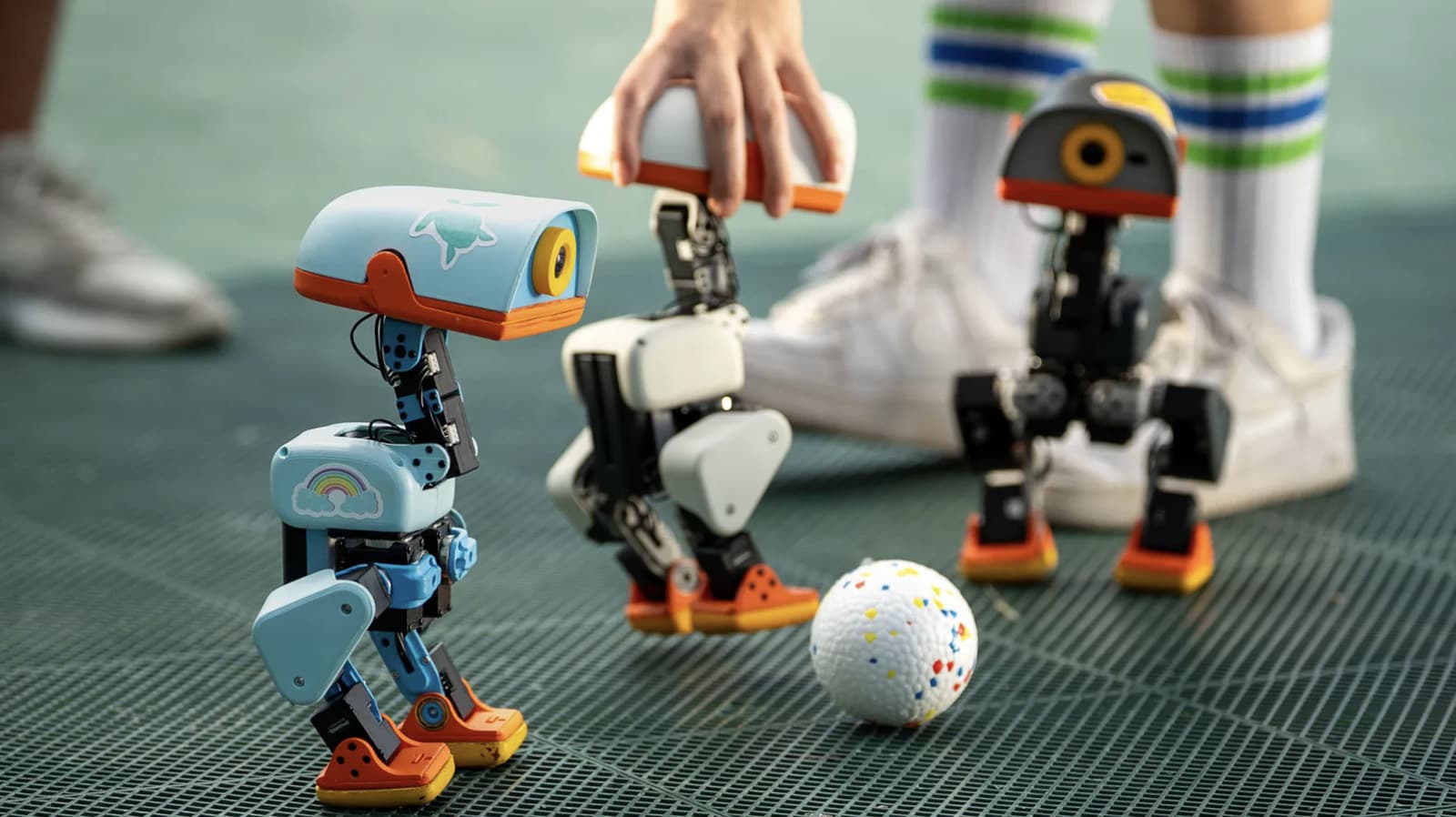 Hugging Face และ Pollen Robotics เปิดพรีออเดอร์หุ่นยนต์เป็ด Microduck ราคา 399 ดอลลาร์