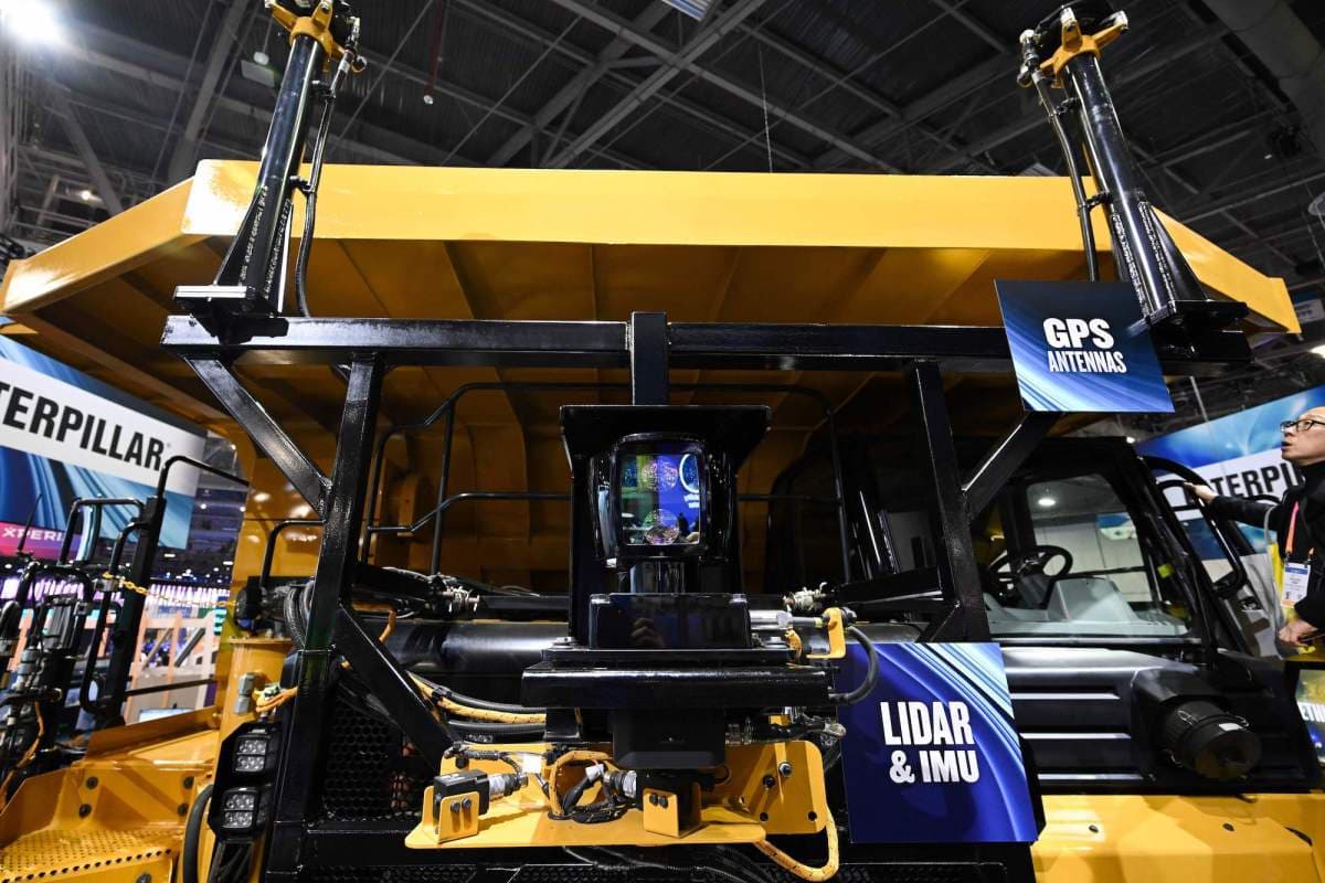 Caterpillar ขยายการใช้ AI ในงานอุตสาหกรรมและเครื่องมือช่างภาคสนาม
