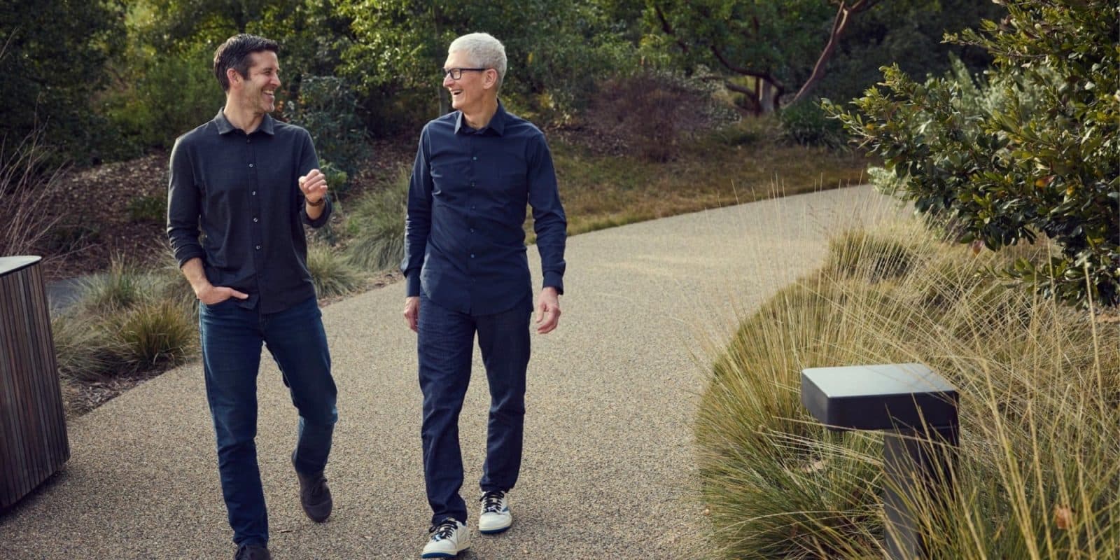 วันนี้คือวันสุดท้ายของ Tim Cook ในตำแหน่งซีอีโอ Apple ก่อน John Ternus รับไม้ต่อพรุ่งนี้