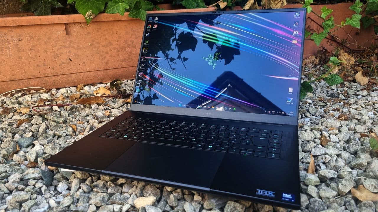 รีวิว Razer Blade 16 (2026): พรีเมียมจัด สวยจัด แต่ราคาแรงเกินรับไหว
