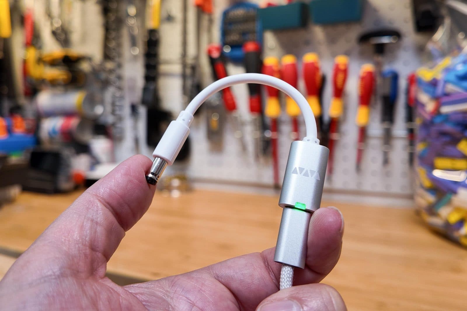 Werewolf แปลงอุปกรณ์เก่าให้รับไฟ USB-C ได้โดยไม่ต้องดัดแปลงวงจร