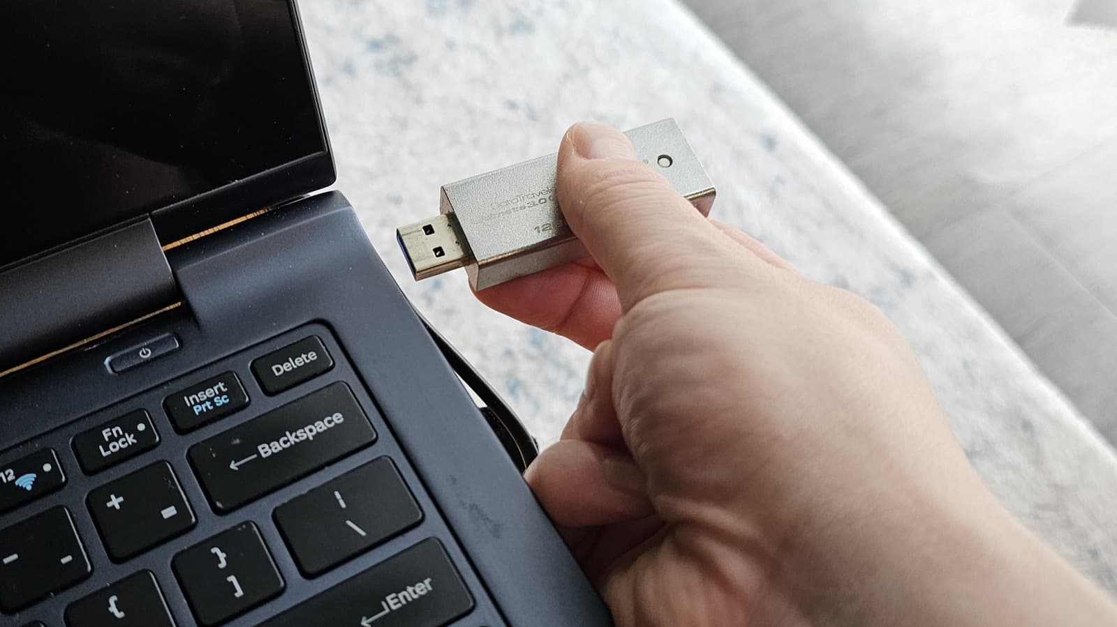 USB แฟลชไดรฟ์กำลังจะล้าสมัยหรือไม่