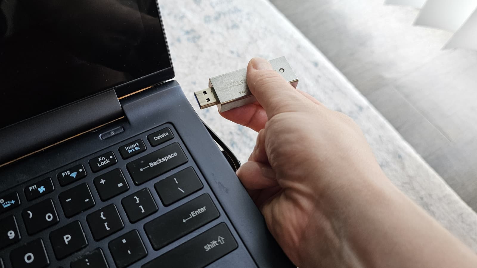 วิธีฟอร์แมตแฟลชไดรฟ์ USB บน Windows