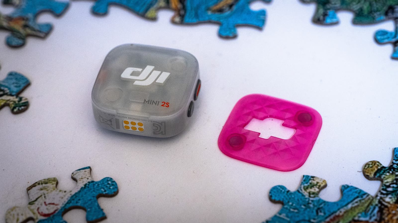 รีวิว DJI Mic Mini 2S: ไมค์จิ๋วที่ยกระดับงานเสียงให้ใกล้ระดับโปร