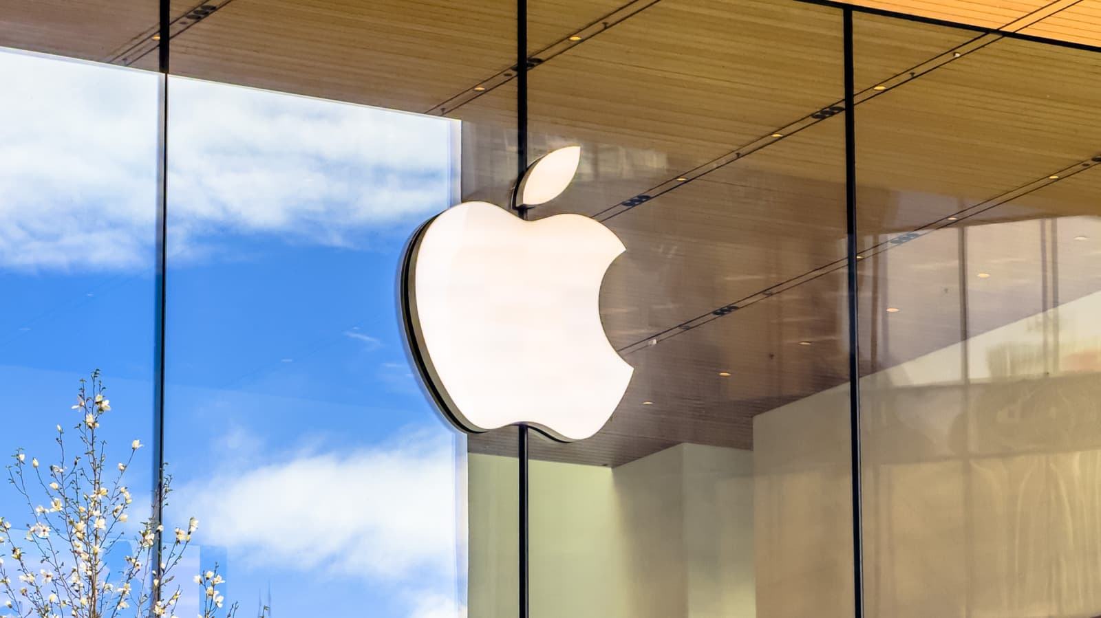 Apple เพิ่มข้อกล่าวหาในคดีความลับทางการค้ากับ OpenAI