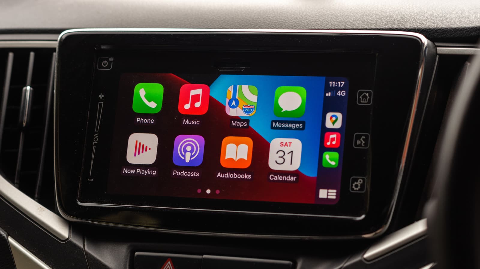 อย่าเพิ่งลอกฟิล์มหน้าจอ CarPlay ถ้ายังไม่แน่ใจว่ามันคืออะไร