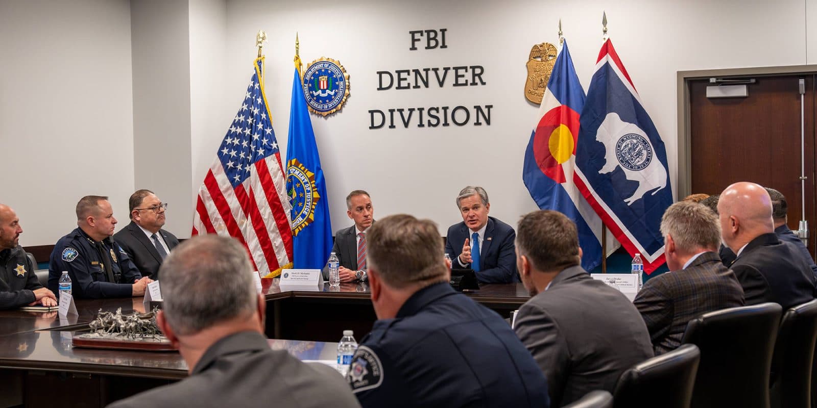 เอฟบีไอสอบสวนเหตุแฮกเกอร์นำสแกนใบขับขี่ดิจิทัลกว่า 153 ล้านรายการไปขายบนดาร์กเว็บ