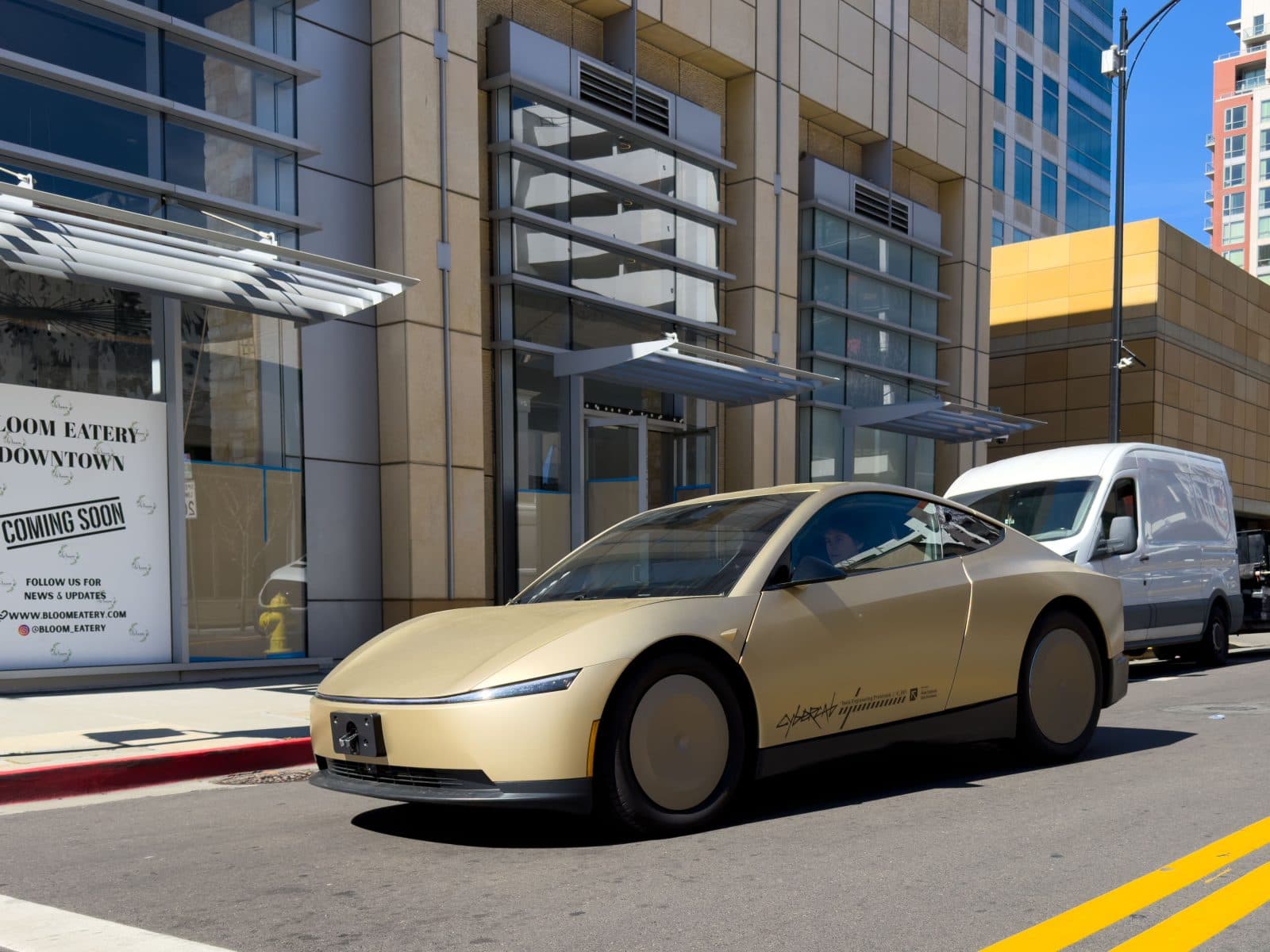 Tesla เปิดตัว Cybercab ในออสตินอย่างเงียบผิดปกติ