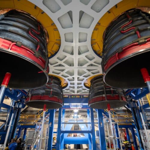 Artemis III ได้รับการติดตั้งเครื่องยนต์ ขณะ Blue Origin และ Isar Aerospace เดินหน้าแผนปล่อยจรวด