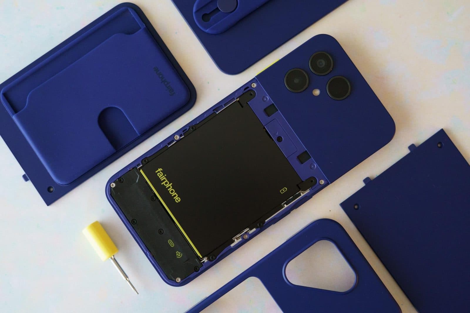 Fairphone 6 Plus พิสูจน์ว่าโทรศัพท์ซ่อมเองได้ก็เป็นมือถือระดับกลางที่ดีได้