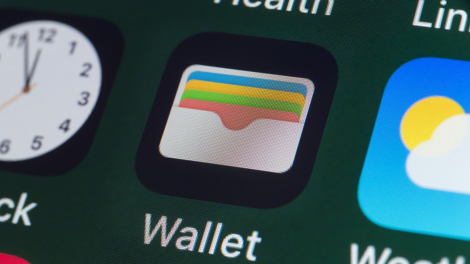 Apple Wallet ใน iOS 27 เตรียมแยกบิลและปรับแต่งพาสได้ง่ายขึ้น