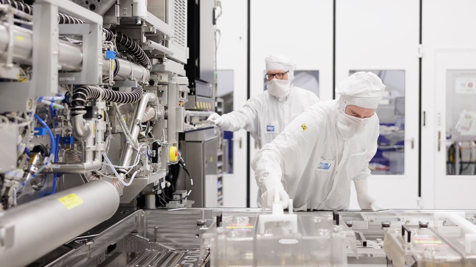 Samsung และ TSMC หวังเครื่องใหม่ของ ASML ช่วยคลี่คลายปัญหาชิปขาดแคลน
