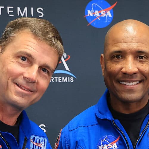 ผู้บัญชาการและนักบิน Artemis II กลายเป็นนักบินอวกาศกิตติคุณกลุ่มแรกของ NASA
