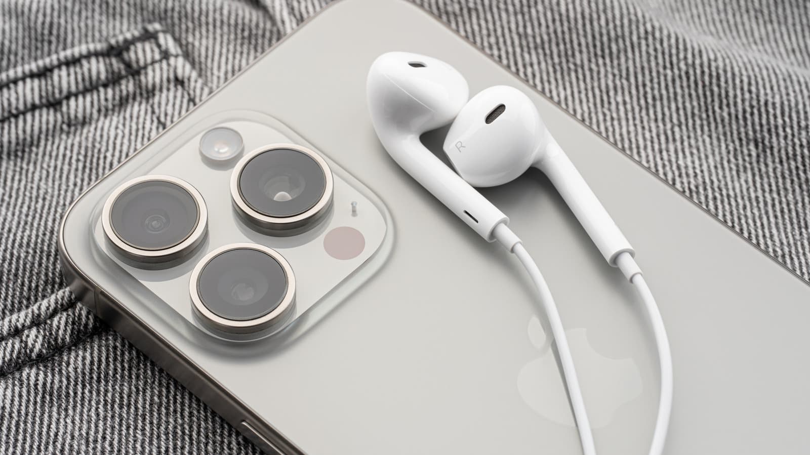หูฟังมีสาย EarPods ของ Apple ยังน่าซื้ออยู่ไหม