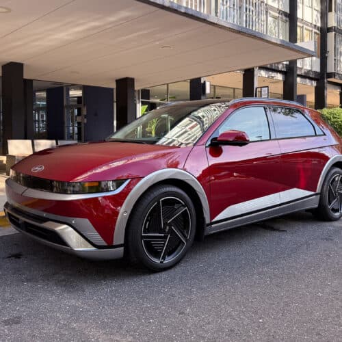 รีวิว Hyundai Ioniq 5 ปี 2026: ยังเด่นเรื่องชาร์จเร็ว แต่มีจุดที่น่าหงุดหงิด