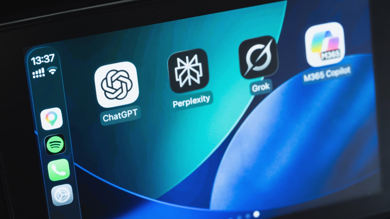 แชตบอตรายใหญ่หลายค่ายเริ่มใช้ร่วมกับ CarPlay ได้แล้ว