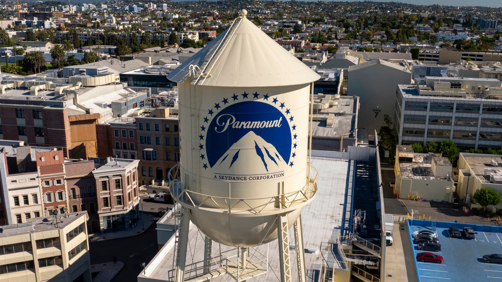 พาราเมาต์บรรลุดีลคดีผูกขาดในสหรัฐ ปูทางซื้อ Warner Bros. Discovery