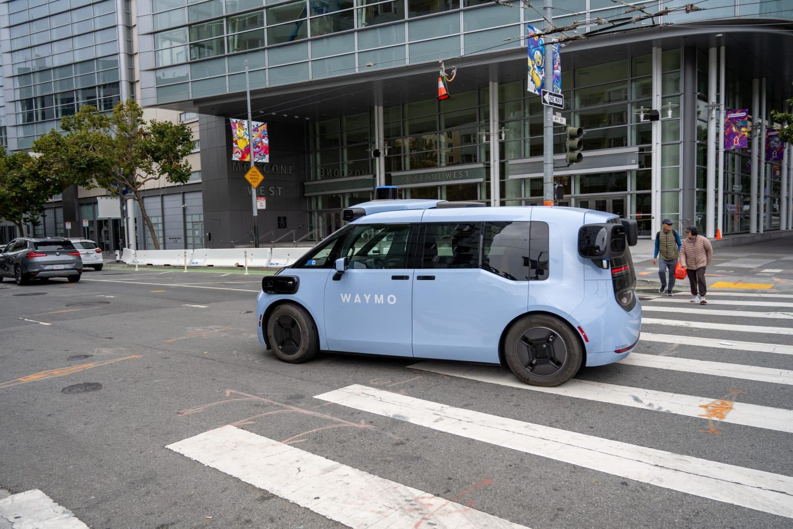 Waymo จับมือ Visa ให้ส่วนลดค่าโดยสารเมื่อใช้รถไร้คนขับเชื่อมต่อขนส่งสาธารณะ