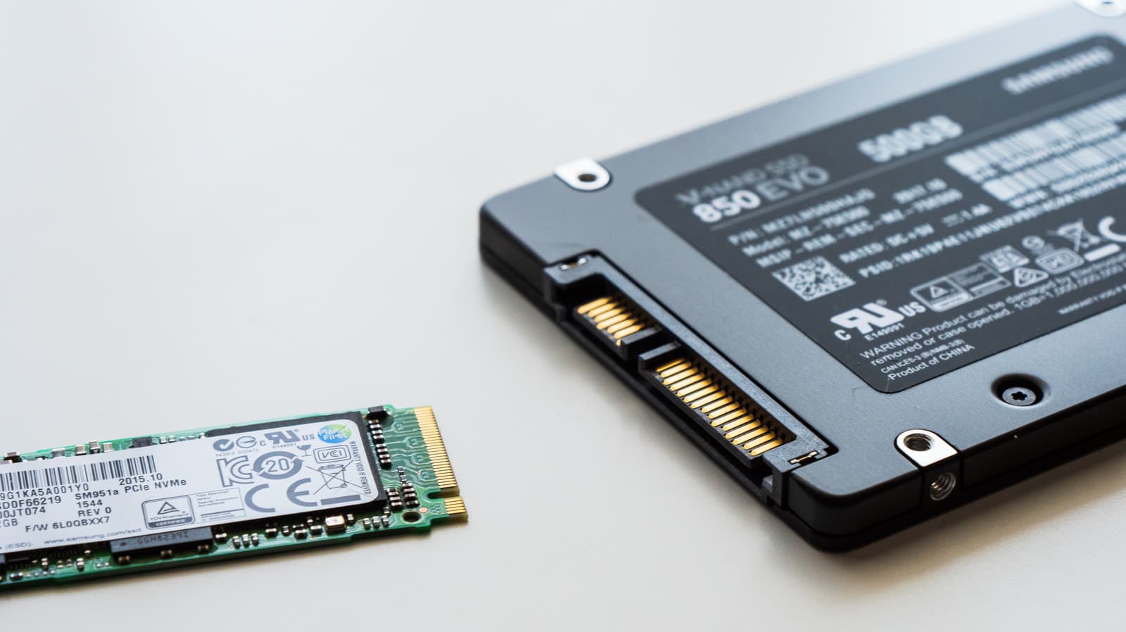 NVMe กับ SATA SSD ต่างกันอย่างไร และควรเลือกแบบไหน