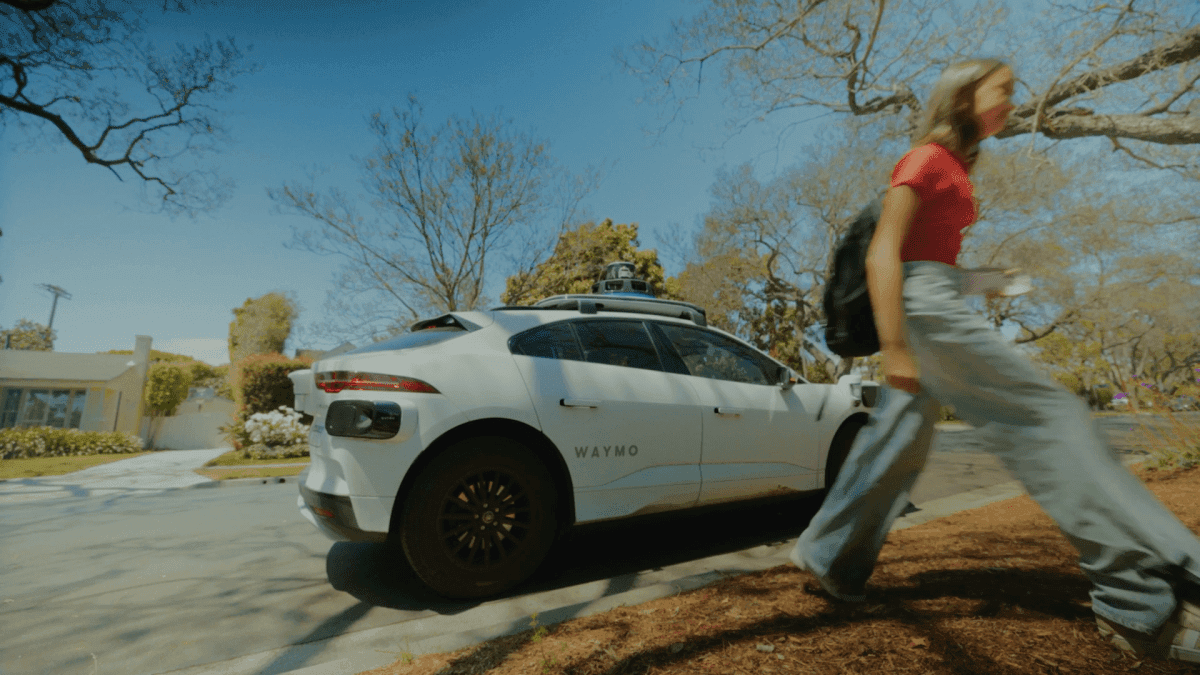 Waymo เปิดบริการโรโบแท็กซี่สำหรับวัยรุ่นอายุ 13–17 ปีในแนชวิลล์