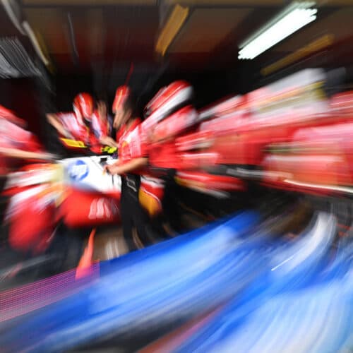 F1 เล็งเครื่องยนต์ V8 เทอร์โบ 3.0 ลิตรพร้อมไฮบริดเล็กลงสำหรับปี 2030