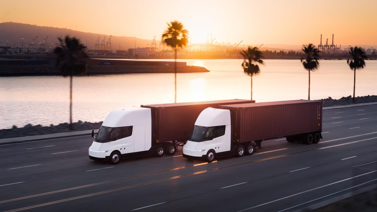 Tesla จัดอีเวนต์โชว์ Semi อีกครั้ง หลังเริ่มผลิตจริงแล้ว