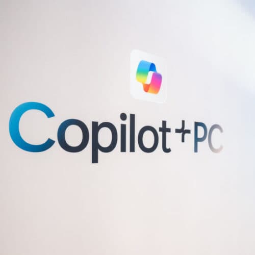 ไมโครซอฟท์ลดบทบาทแบรนด์ Copilot+ PC บนเครื่อง Surface รุ่นใหม่