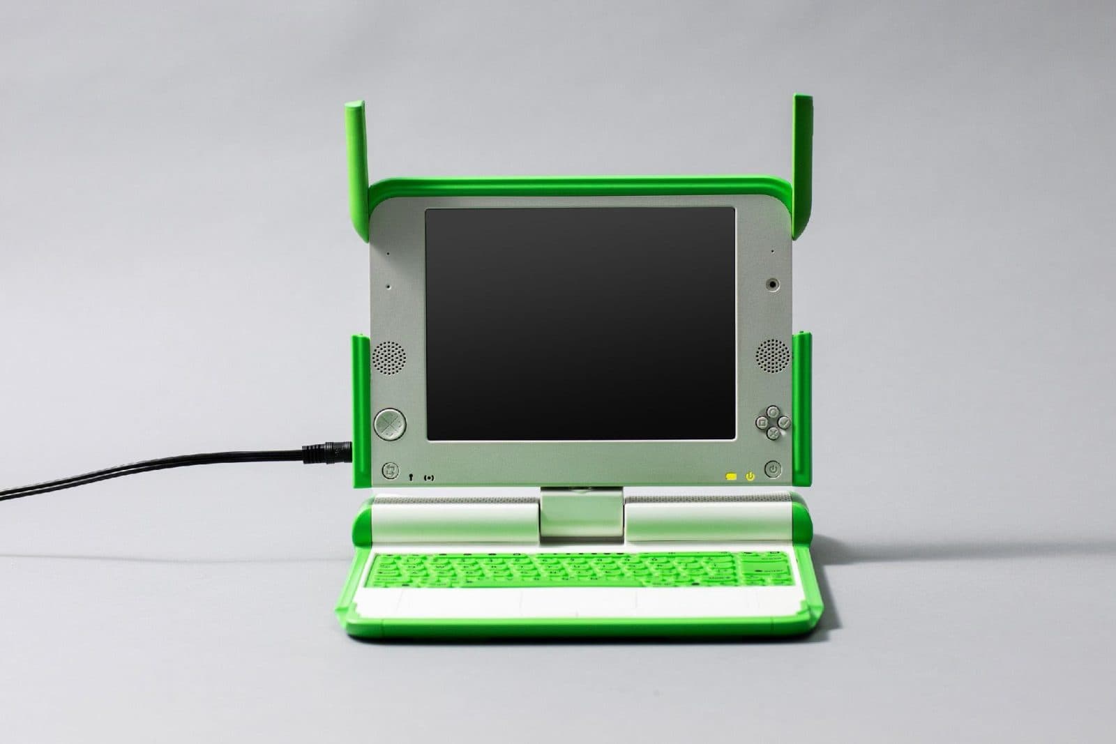 ทำไมแล็ปท็อป 100 ดอลลาร์ของ OLPC ถึงไม่เคยไปถึงฝั่งฝัน