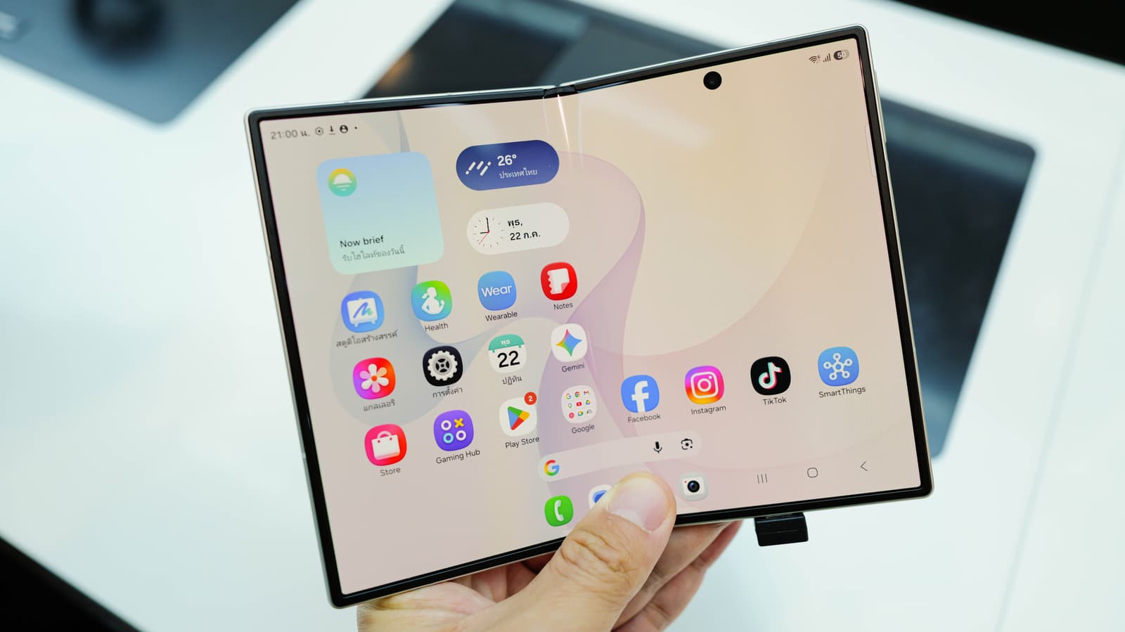 iPhone Duo อาจหนุนให้ Galaxy Z Fold 8 ได้เปรียบในตลาดจอพับ