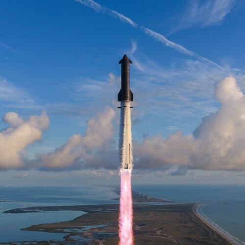 Starship ของ SpaceX ขึ้นสู่วงโคจรสำเร็จ พร้อมปล่อย Starlink รุ่นใหม่ชุดแรก