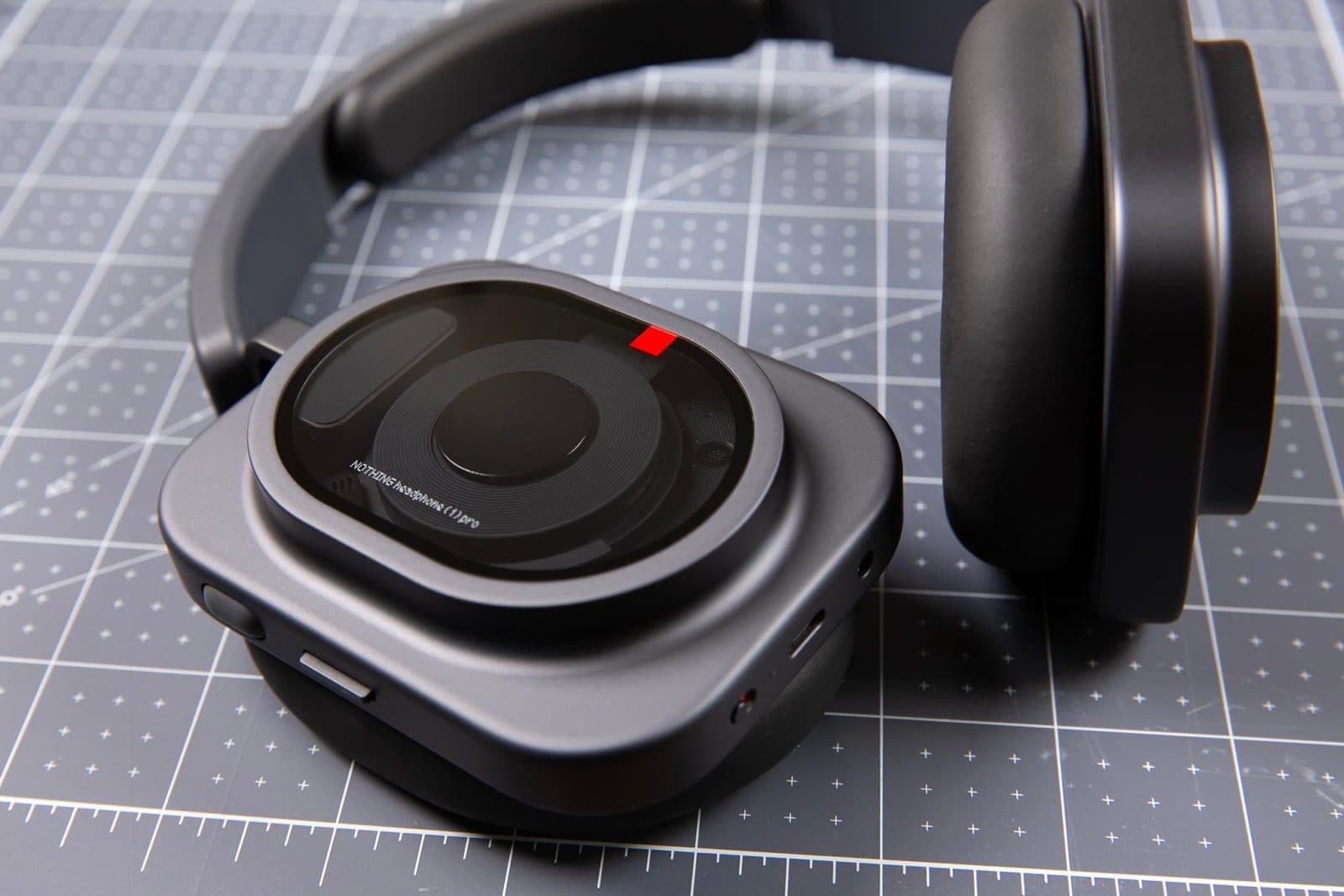 Nothing เปิดตัว Headphone 1 Pro หูฟังเรือธงราคา 399 ดอลลาร์ พร้อมฟีเจอร์แปลกใหม่