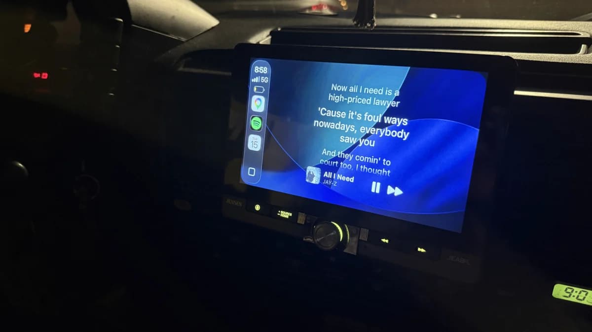 แอปเล็ก ๆ ที่ช่วยแสดงเนื้อเพลงบน Apple CarPlay