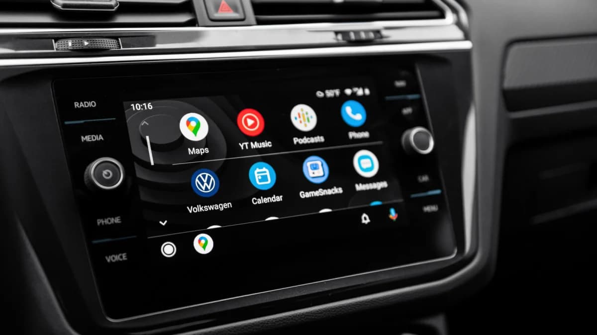 รายงานปัญหา Android Auto เริ่มกระทบการโทรบนมือถือจอพับ