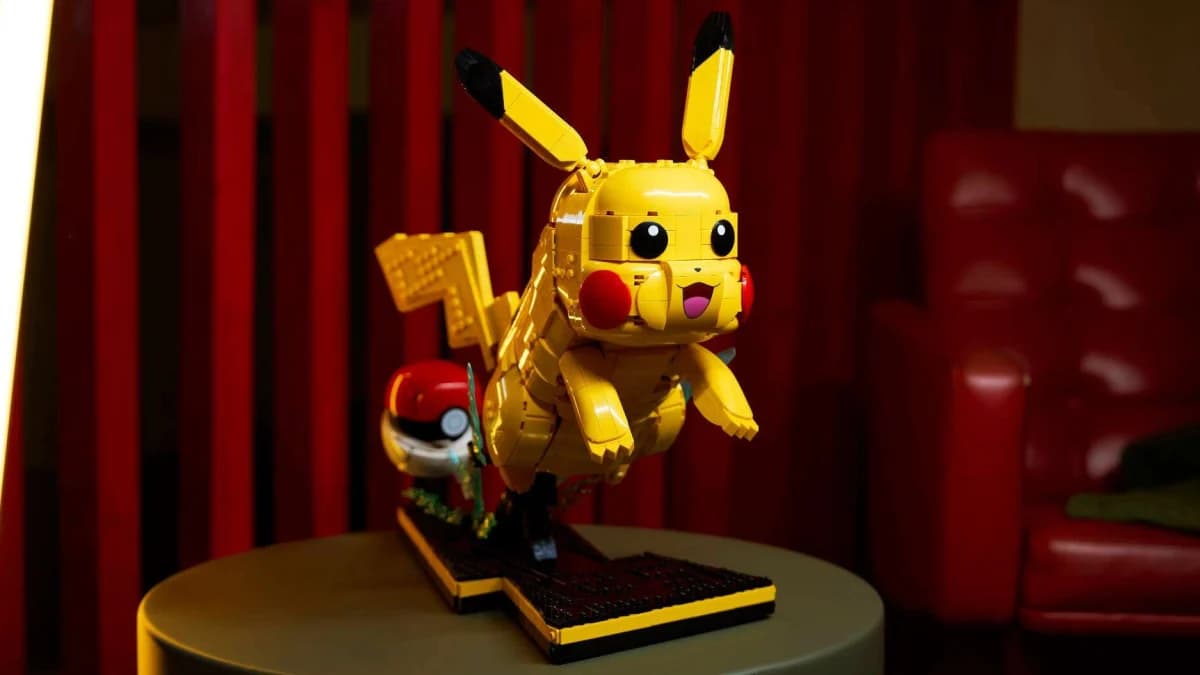 LEGO Pikachu x Poké Ball ลดราคาต่ำสุดที่ Amazon เหลือ $186.99