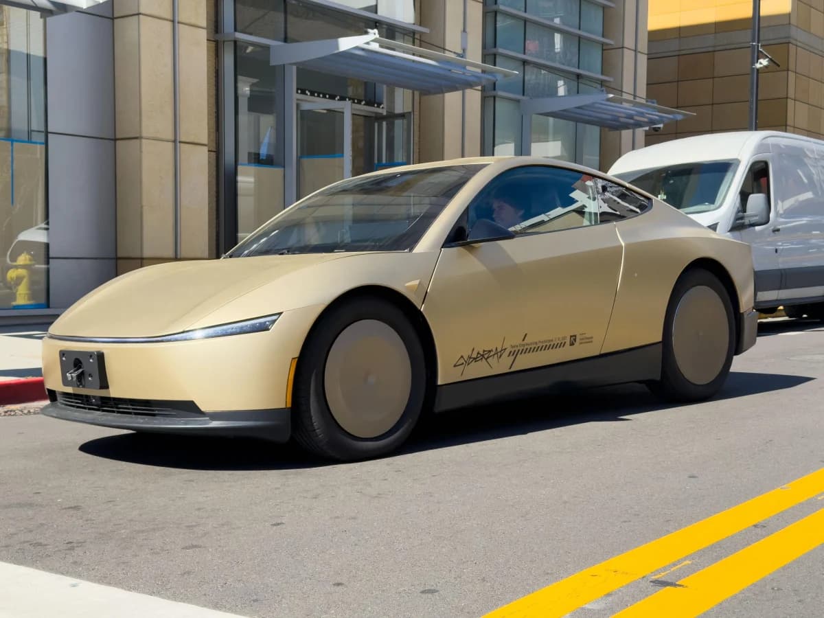 หน่วยงานสหรัฐฯ ตรวจสอบข้อกล่าวหาแท็กซี่ไร้คนขับ Tesla ขับเร็วเกินในเขตโรงเรียน